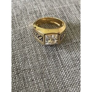 10K Gold Plated Mens Fashion Simulated Diamond Cubic ZIRCONIA CZ Ring Size 7.5